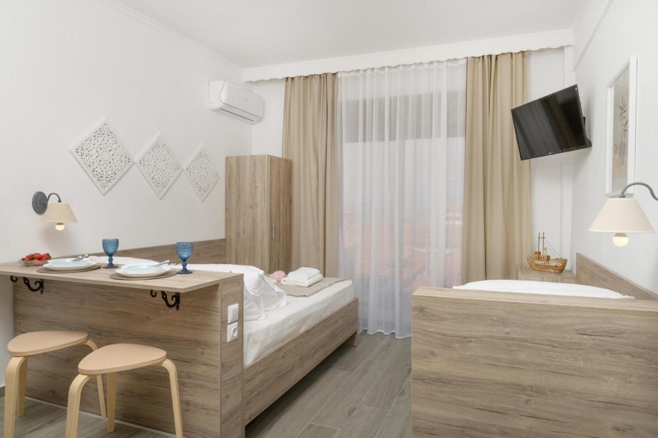 Sand Rooms To Let Неа Рода Екстериор снимка